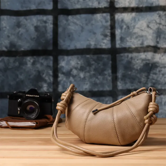 Стильна жіноча напівкругла сумка з натуральної шкіри Vintage 22933 Бежевий