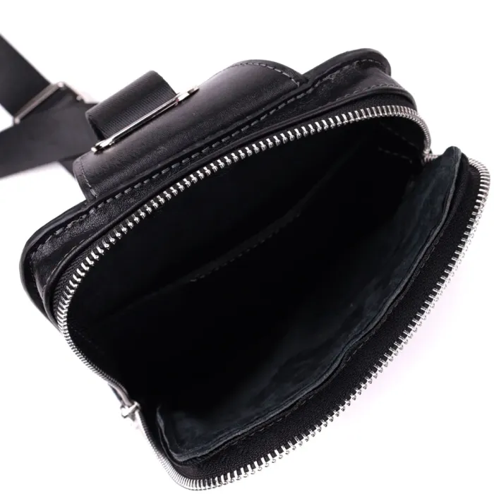 Чоловіча прямокутна сумка бананка із зернистої натуральної шкіри GRANDE PELLE 22879 Чорний