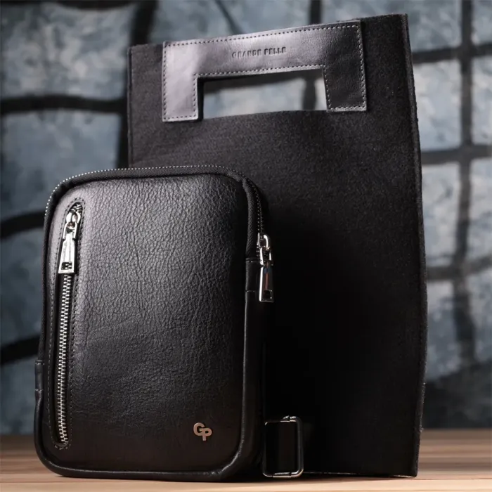 Чоловіча прямокутна сумка бананка із зернистої натуральної шкіри GRANDE PELLE 22879 Чорний