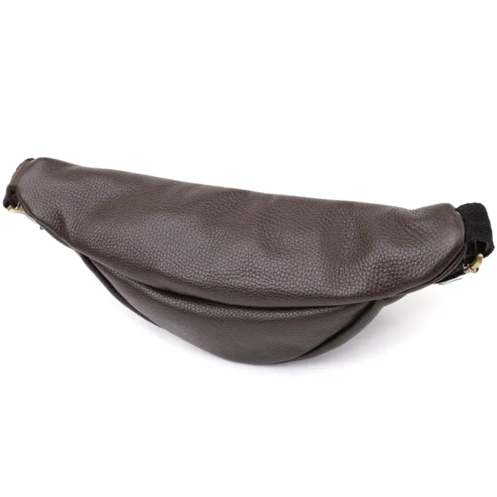 Стильна сумка бананка із зернистої натуральної шкіри Shvigel 23146 Коричневий