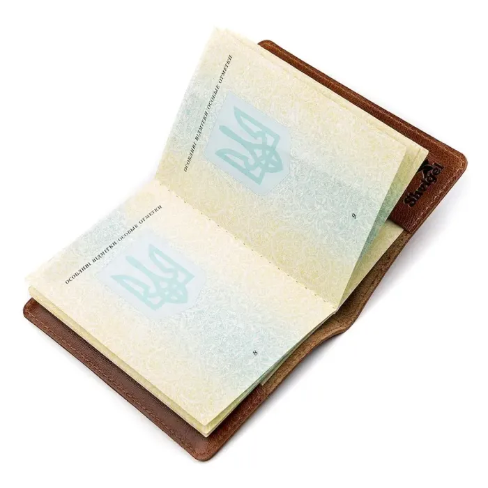 Обкладинка на паспорт Shvigel 13919 Коричнева шкіряна