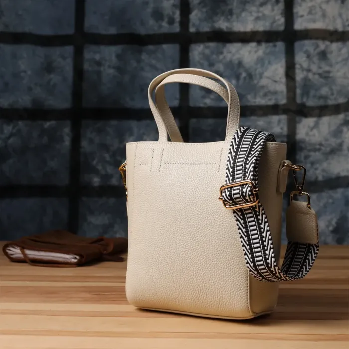 Сумка для жінок із натуральної шкіри з модним трапецієподібним кроєм Vintage 22917 Білий