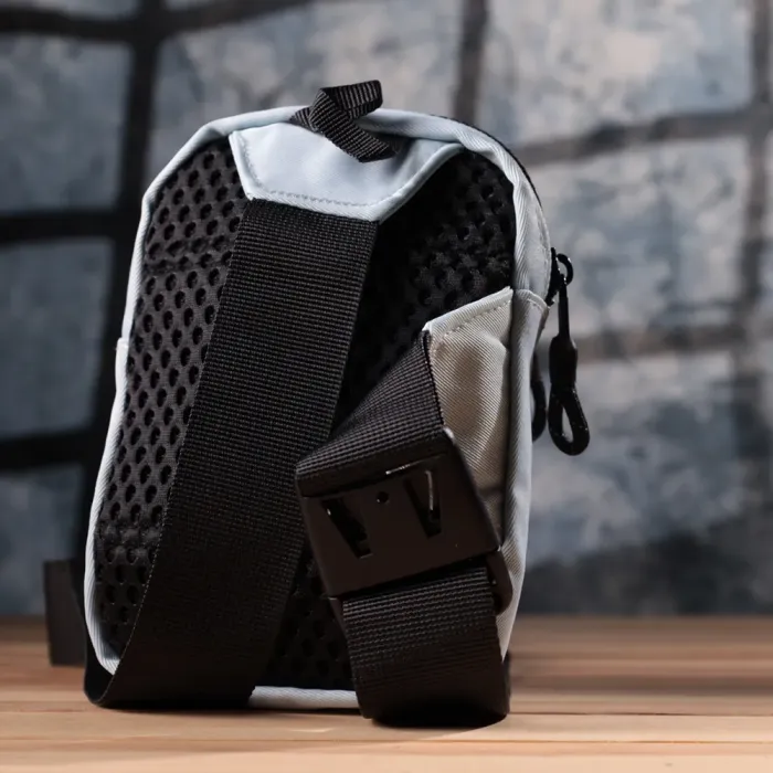 Практична слінг сумка для подорожей із якісного текстилю Vintage 22868 Блакитний