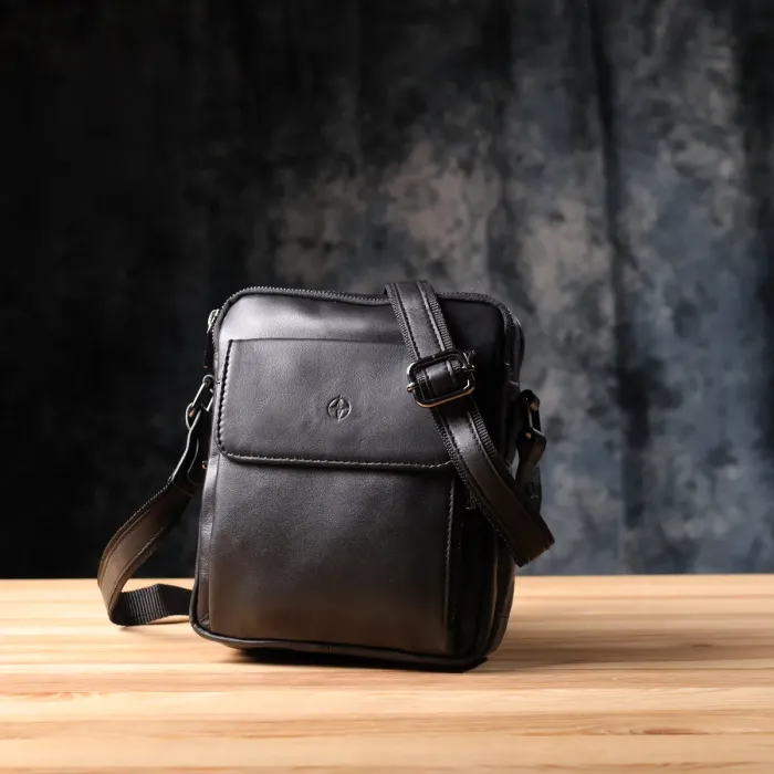 Стильна чоловіча сумка через плече з натуральної шкіри Tony Perotti 20882_1 (6047 nero) Чорний