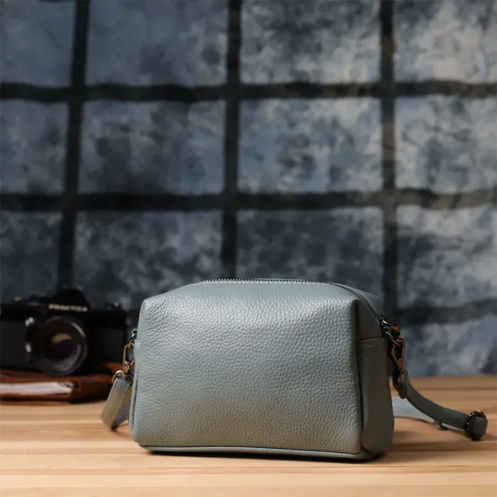 Елегантна жіноча сумка з натуральної шкіри із сучасним декором Vintage 22925 Блакитний