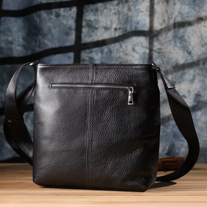 Красива сумка через плече для чоловіків із натуральної шкіри GRANDE PELLE 22883 Чорна
