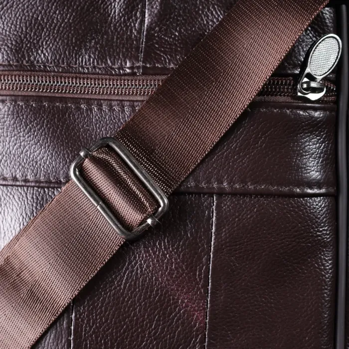 Невелика вертикальна сумка з ручкою для чоловіків з натуральної шкіри Vintage 22865 Коричневий