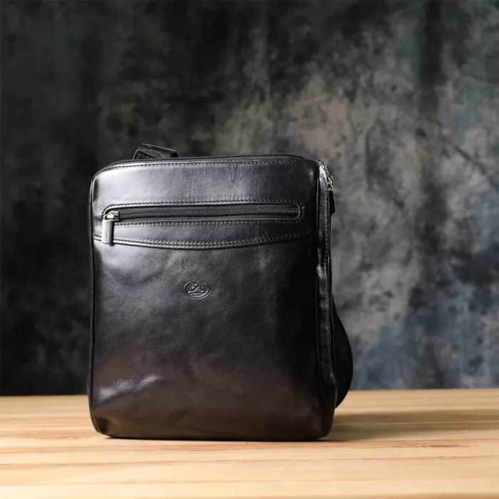 Цікава чоловіча сумка через плече з гладкої натуральної шкіри Tony Perotti 20855_1 (9137-20 nero) Чорний