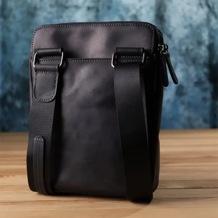Практична чоловіча сумка через плече з вінтажної натуральної шкіри Shvigel 20870_1 Чорний
