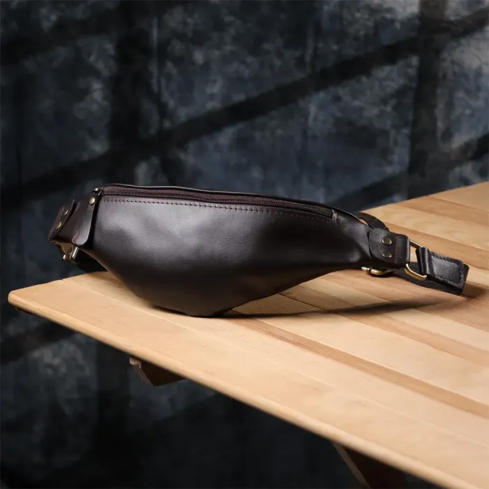 Бананка для чоловіків з гладкої натуральної шкіри Shvigel 23135 Коричневий