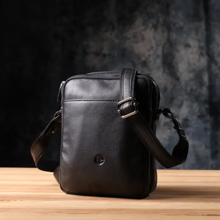 Вертикальна чоловіча сумка через плече з натуральної шкіри Tony Perotti 20883_1 (6049 nero) Чорний