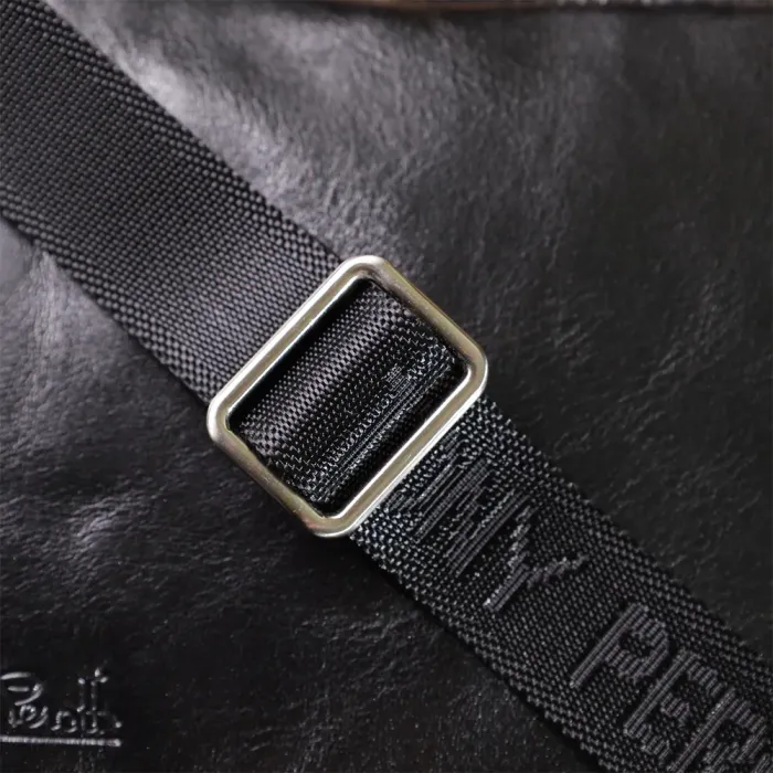 Відмінна чоловіча сумка з кишенями з гладкої натуральної шкіри Tony Perotti 20857_1 (9148-17 nero) Чорний