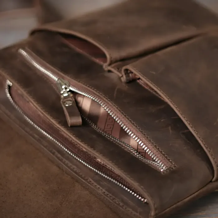 Сумка SHVIGEL 00998 із вінтажної шкіри Коричнева