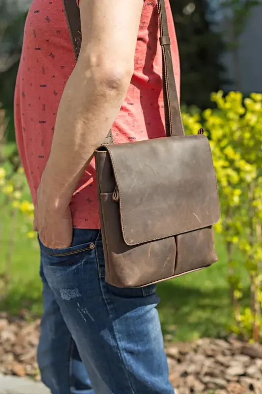 Сумка SHVIGEL 00998 із вінтажної шкіри Коричнева