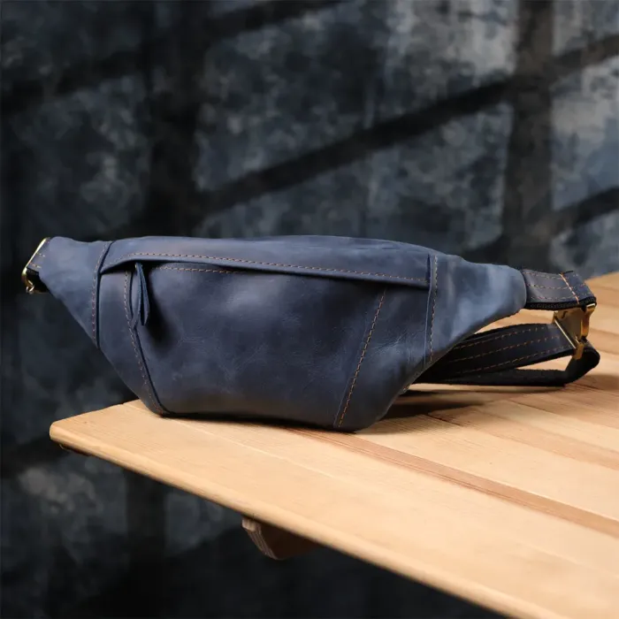 Красива сумка-бананка для чоловіків з натуральної vintage шкіри Shvigel 23123 Синій