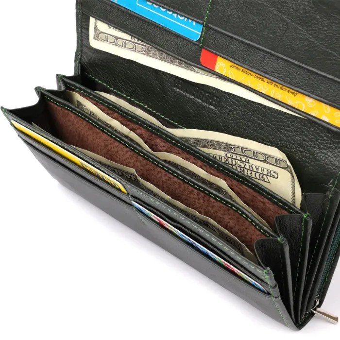 Місткий жіночий гаманець на магнітах із натуральної шкіри ST Leather 23115 Зелений