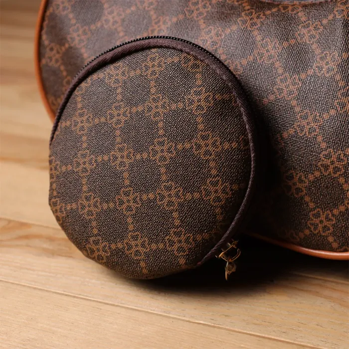 Жіноча сумка у формі півмісяця з екошкіри Vintage 15145 Коричневий