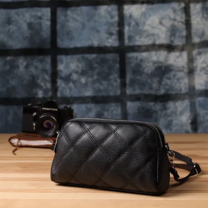 Стильна сумка прошита ромбами з натуральної шкіри Vintage 22930 Чорний