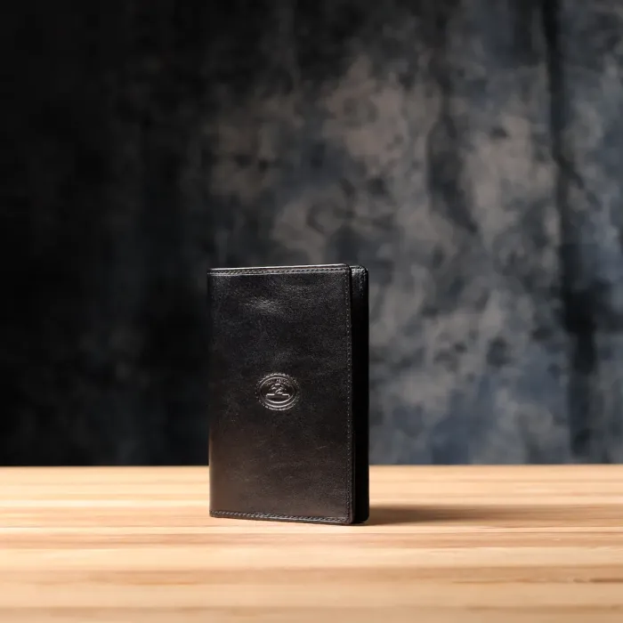 Красива обкладинка на паспорт із глянсової натуральної шкіри Tony Perotti 20891_1 (1597 nero) Чорний