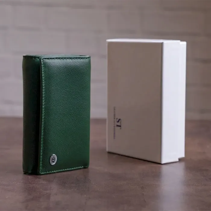 Кошелек горизонтальный с монетником на молнии унисекс ST Leather 19359 Зеленый