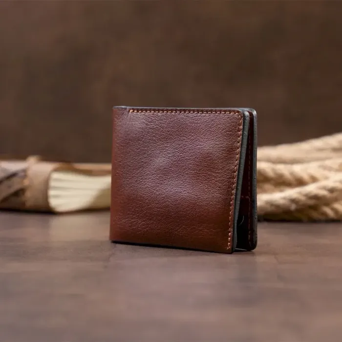 Горизонтальное портмоне в гладкой коже на магнитах GRANDE PELLE 11308 Коричневое