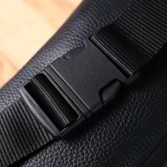 Чоловіча сумка-бананка з натуральної шкіри флотар Shvigel 22826 Чорна