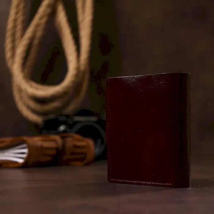 Женское глянцевое кожаное портмоне Shvigel 16484 Бордовый