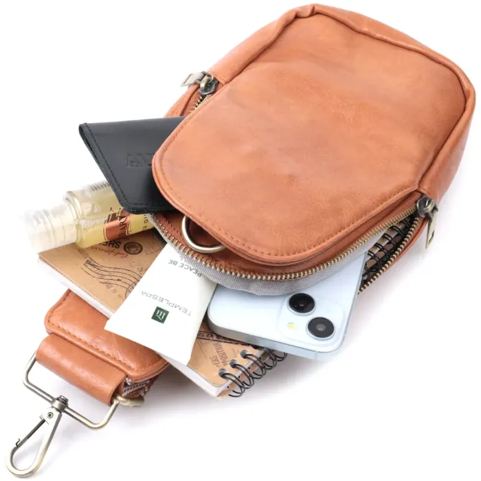 Цікава сумка через плече в модному кольорі з екошкіри Vintage 22793 Рудий