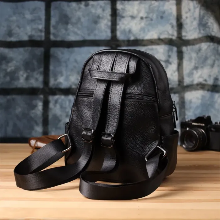 Лаконічний жіночий рюкзак з натуральної шкіри Vintage 23062 Чорний