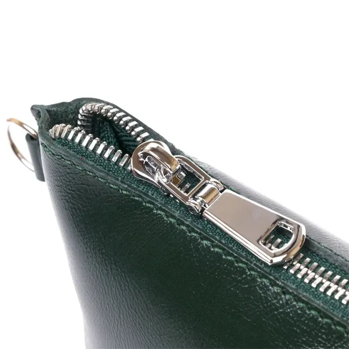 Практична шкіряна косметичка для жінок Shvigel 16411 Зелений