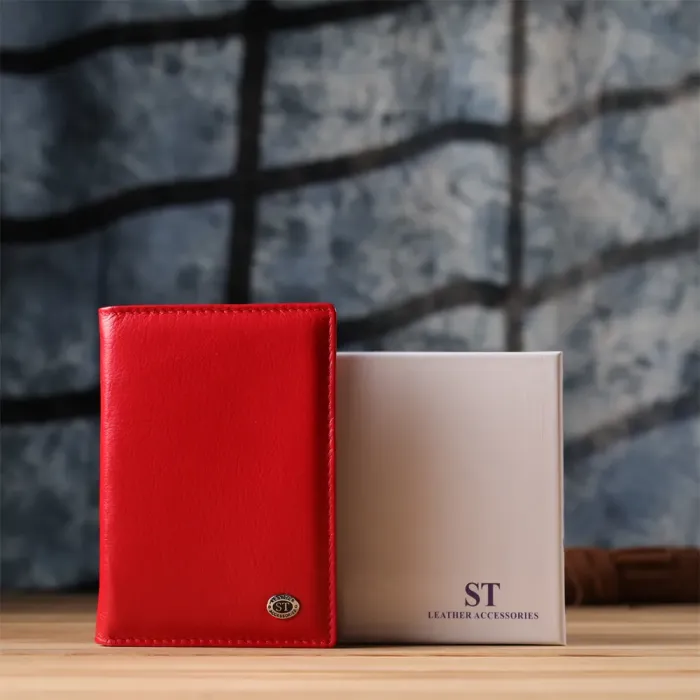 Яскрава обкладинка на паспорт універсального формату із натуральної шкіри ST Leather 23080 Червоний