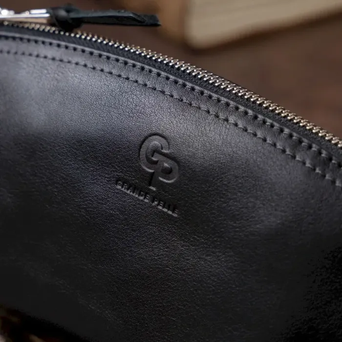 Женская косметичка из кожи Amelin GRANDE PELLE 11302 Черная