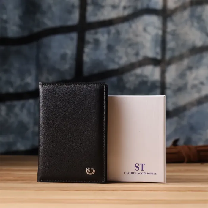 Стильна обкладинка на паспорт універсального формату із натуральної шкіри ST Leather 23078 Чорний