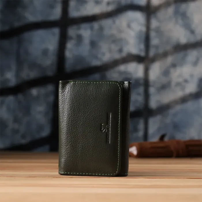 Маленький гаманець зручного формату із натуральної шкіри ST Leather 23076 Зелений