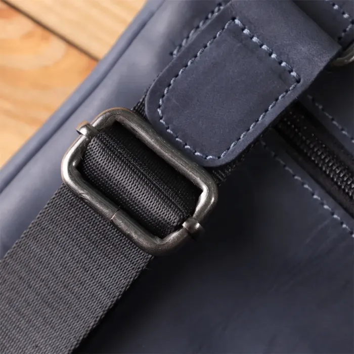 Сумка невеликого розміру для чоловіків на плече з натуральної шкіри Shvigel 23148 ​​Синій