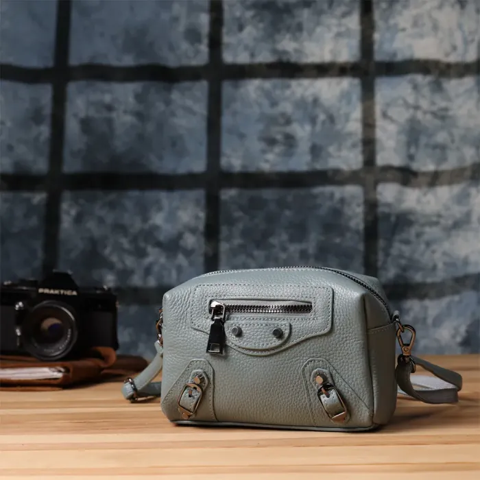 Елегантна жіноча сумка з натуральної шкіри із сучасним декором Vintage 22925 Блакитний