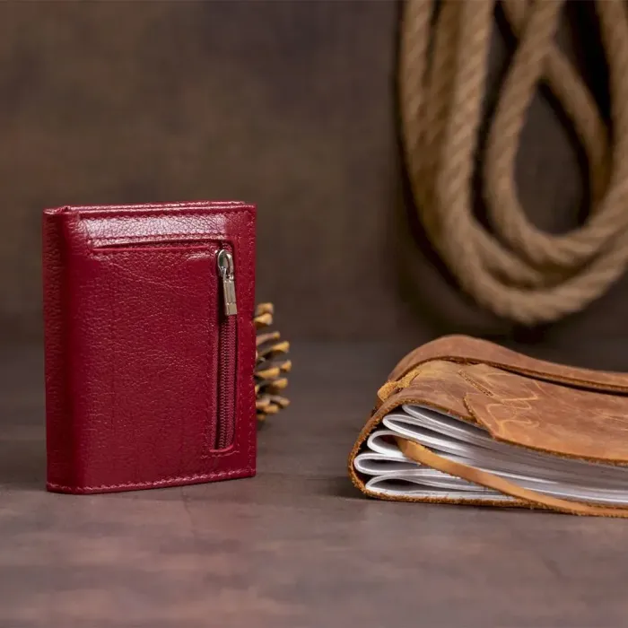 Кошелек-визитница на хлястике с кнопкой женский ST Leather 19231 Бордовый