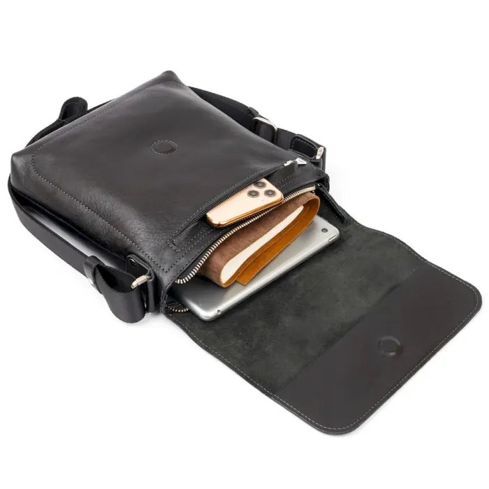 Сумка месенджер у гладкій шкірі GRANDE PELLE 11333 Чорна