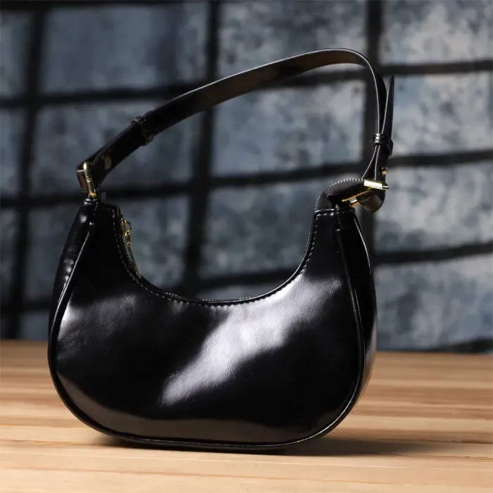 Лакова сумка на плече з екошкіри Vintage 15150 Чорний