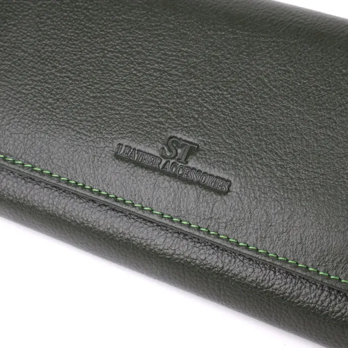 Стильний гаманець у два складення з натуральної шкіри ST Leather 23066 Зелений