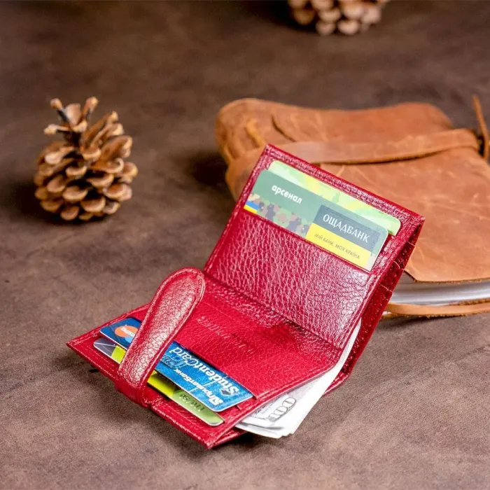 Кошелек-визитница на хлястике с кнопкой женский ST Leather 19231 Бордовый