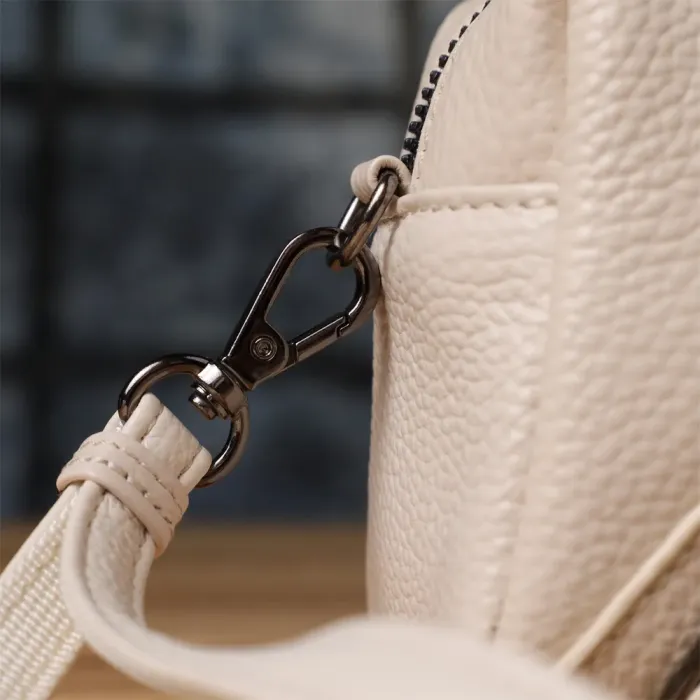 Компактна сумка жіноча з трендовим декором з натуральної шкіри Vintage 22923 Білий