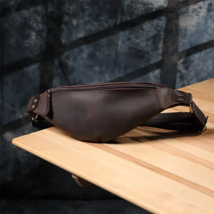 Стильна чоловіча бананка з натуральної вінтажної шкіри Shvigel 23130 Коричневий