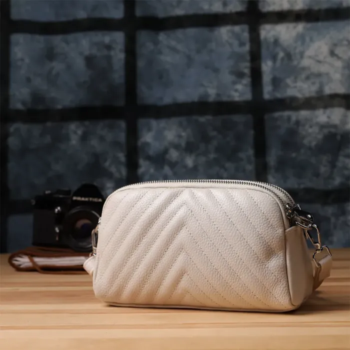 Модна сумка прошита трикутниками з натуральної шкіри Vintage 22910 Білий