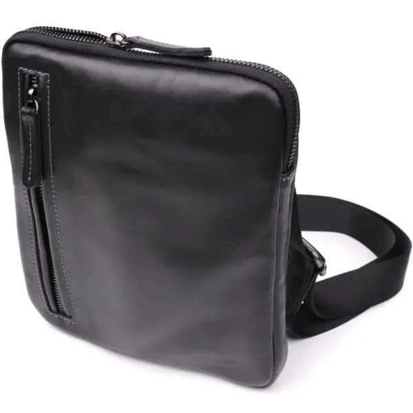 Стильна та практична чоловіча сумка на плече з натуральної гладкої шкіри Shvigel 23153 Чорний