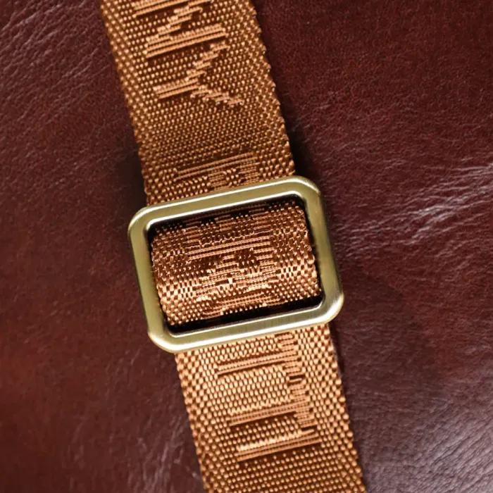 Стильна чоловіча сумка через плече з гладкої натуральної шкіри Tony Perotti 20854_1 (9137-20 moro) Коричневий