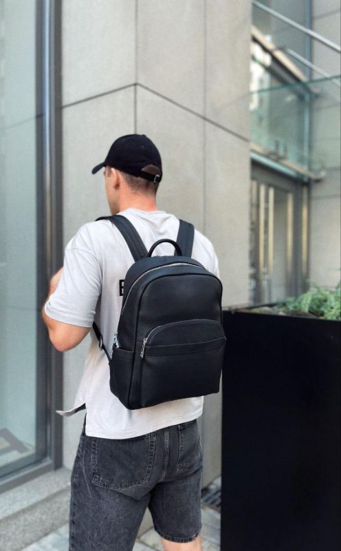 Чоловічий міський шкіряний рюкзак 28х39х15, сумка наплічна для роботи та подорожей Tiding Bag 60320 чорна