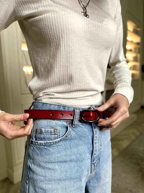 Шкіряний червоний ремінь