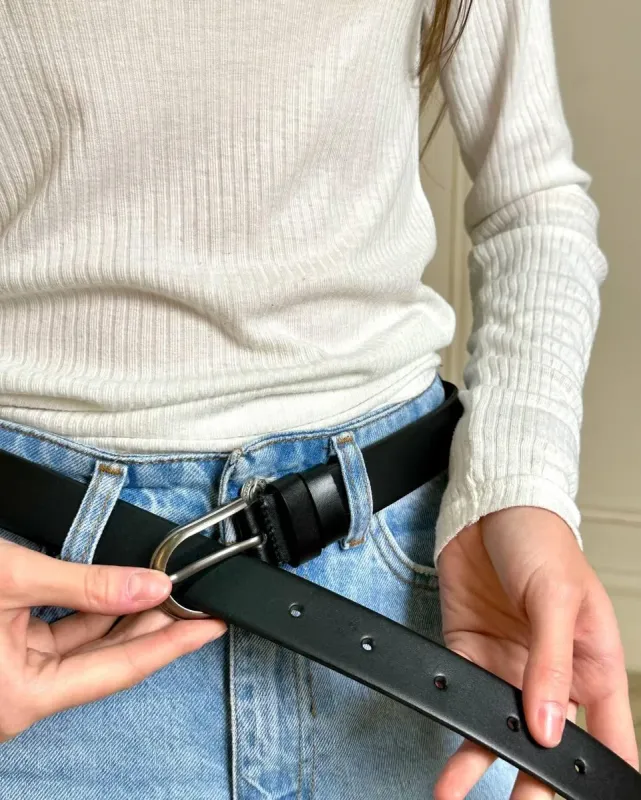 Ремінь шкіряний чорного кольору