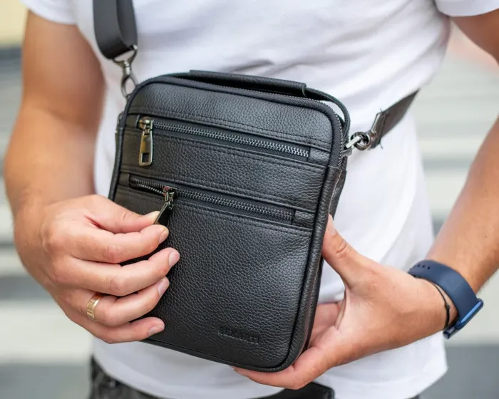 Шкіряна чоловіча сумка-барсетка 20х23х6, месенджер через плече Bexhill BX-14660 чорний